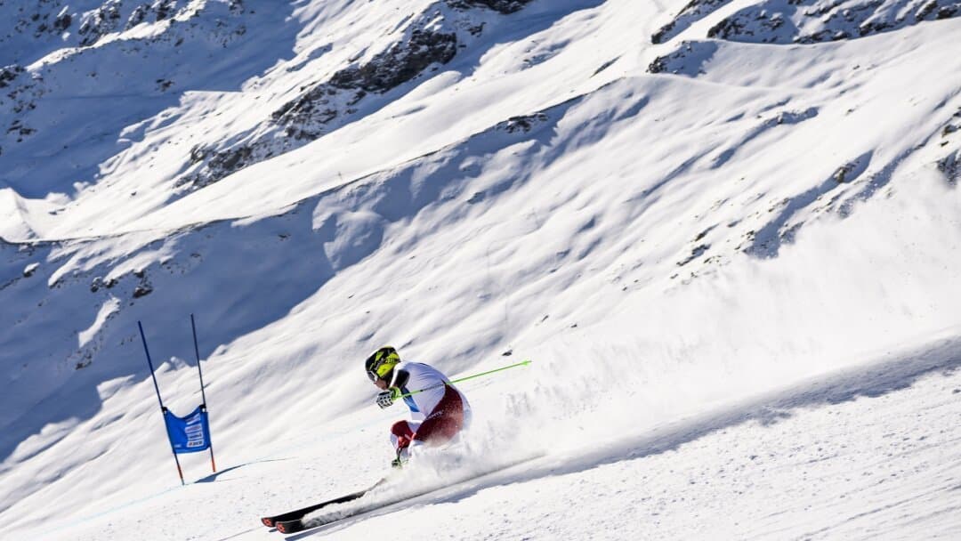 , Ski alpin: à Zinal, les jeunes athlètes vivent leur baptême du feu en descente
